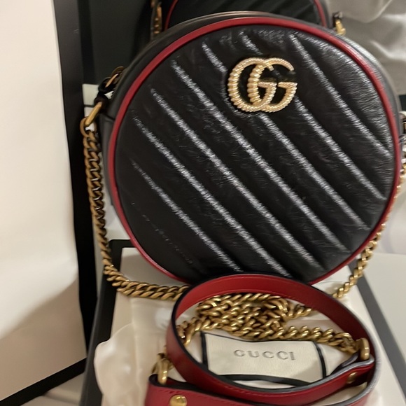 Authentic Full Set Gucci marmont mini round bag - Picture 2 of 9